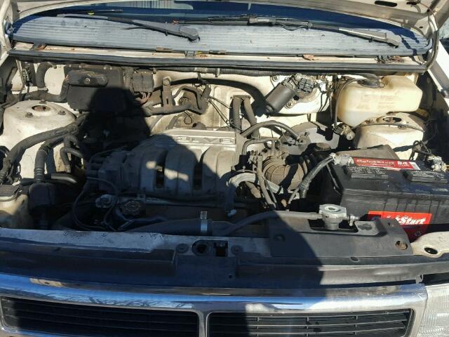 1B4GH54R6NX255907 - 1992 DODGE GRAND CARA WHITE photo 7