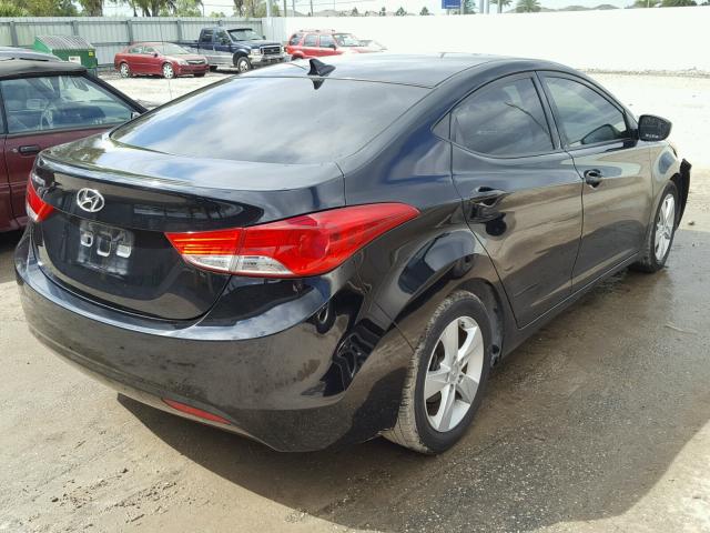 5NPDH4AE3DH324077 - 2013 HYUNDAI ELANTRA GL BLACK photo 4