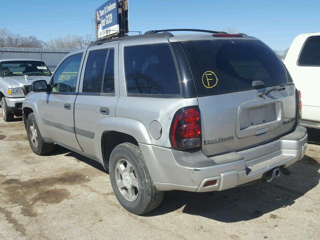 1GNDT13S942335366 - 2004 CHEVROLET TRAILBLAZE SILVER photo 3