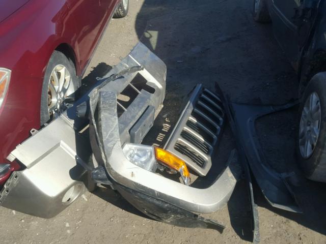 1J8HG48N26C245355 - 2006 JEEP COMMANDER TAN photo 9