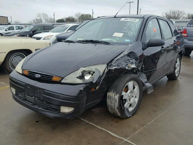 1FAFP38303W301588 - 2003 FORD FOCUS ZTS BLACK photo 2