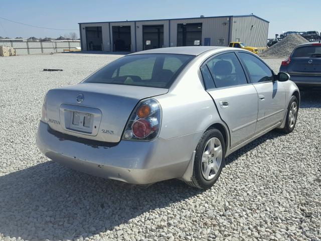 1N4AL11D34C133350 - 2004 NISSAN ALTIMA BAS SILVER photo 4