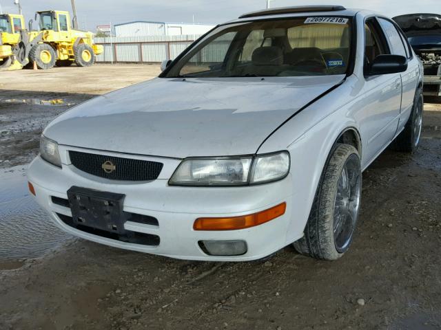 JN1CA21D6ST023262 - 1995 NISSAN MAXIMA GLE WHITE photo 2