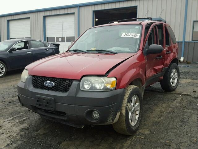 1FMYU93195KE33100 - 2005 FORD ESCAPE XLT RED photo 2