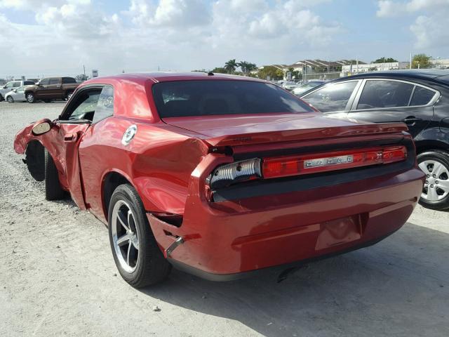 2B3CJ4DV9AH275582 - 2010 DODGE CHALLENGER RED photo 3