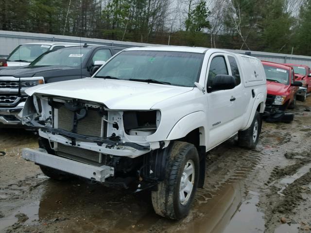 5TFTX4GN6EX032483 - 2014 TOYOTA TACOMA PRE WHITE photo 2