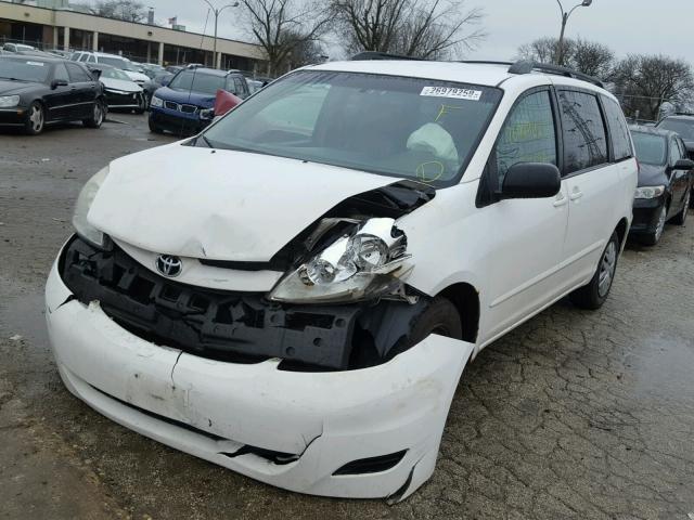 5TDZK23C78S104674 - 2008 TOYOTA SIENNA CE WHITE photo 2