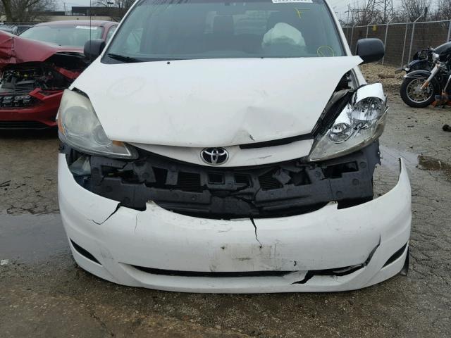 5TDZK23C78S104674 - 2008 TOYOTA SIENNA CE WHITE photo 9