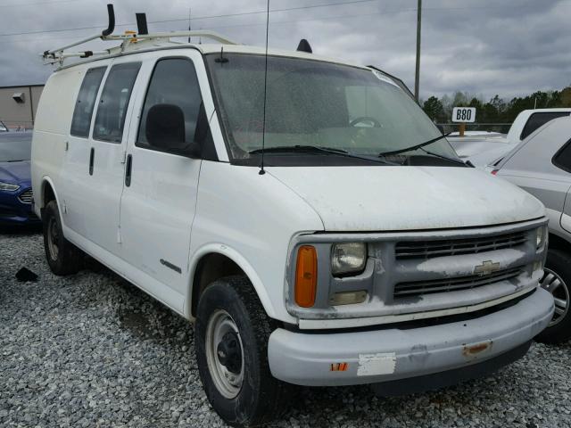 1GCHG35R711199115 - 2001 CHEVROLET EXPRESS G3 WHITE photo 1