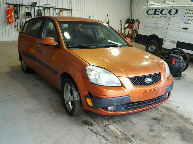 KNADE163266169305 - 2006 KIA RIO 5 ORANGE photo 1