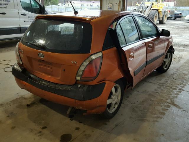 KNADE163266169305 - 2006 KIA RIO 5 ORANGE photo 4