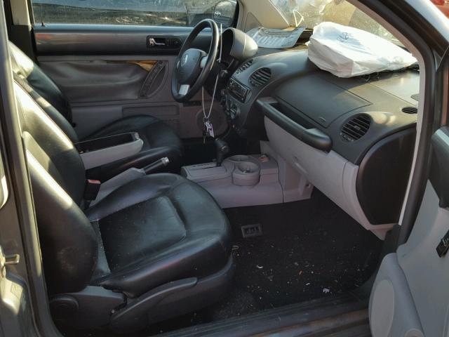 3VWCK21C13M428735 - 2003 VOLKSWAGEN NEW BEETLE 石墨色 照片 5