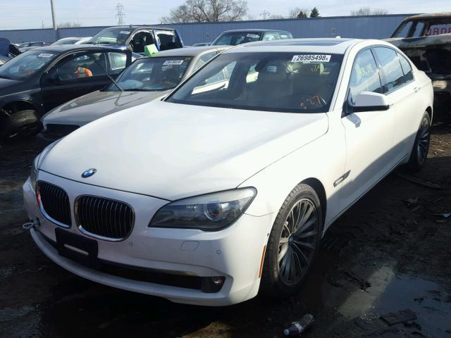 WBAKA83559CY34771 - 2009 BMW 750 I WHITE photo 2