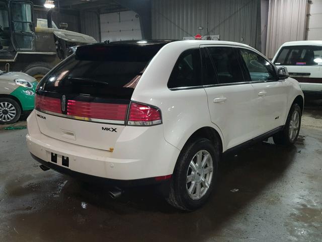 2LMDU68C17BJ26898 - 2007 LINCOLN MKX WHITE photo 4