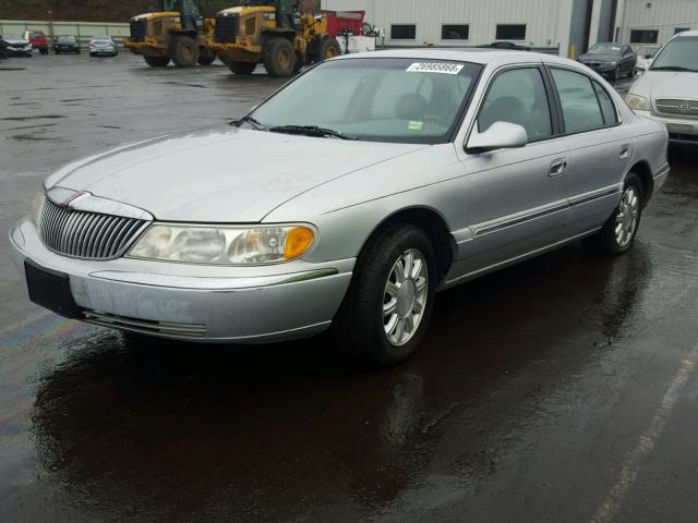 1LNHM97V0YY861619 - 2000 LINCOLN CONTINENTA SILVER photo 2