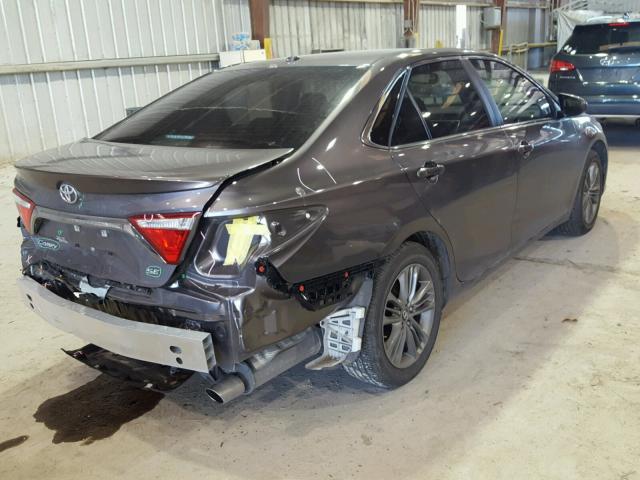 4T1BF1FK5GU210355 - 2016 TOYOTA CAMRY LE GRAY photo 4