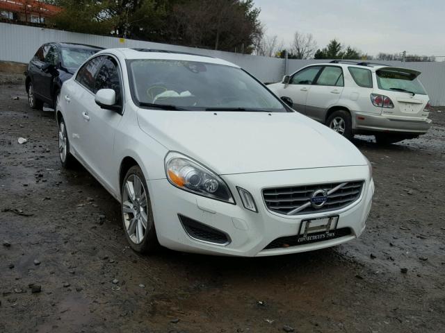 YV1902FH7C2038098 - 2012 VOLVO S60 T6 WHITE photo 1