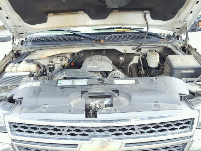 1GBHC24U65E295977 - 2005 CHEVROLET SILVERADO WHITE photo 7