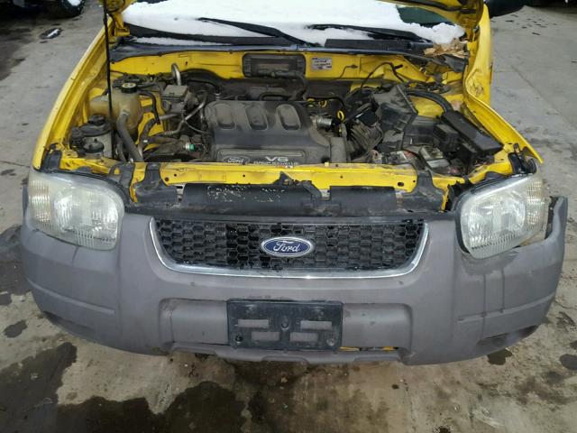 1FMYU04161KA80061 - 2001 FORD ESCAPE XLT YELLOW photo 7