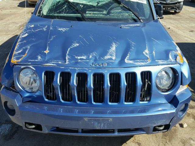 1J8FF28W07D395046 - 2007 JEEP PATRIOT SP BLUE photo 7