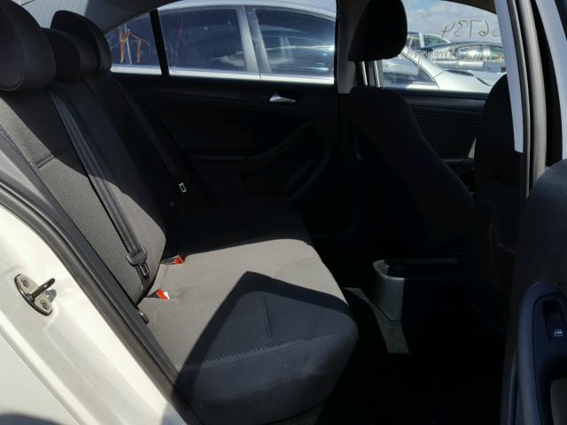 3VW2K7AJ7DM208699 - 2013 VOLKSWAGEN JETTA BASE 白色 照片 6