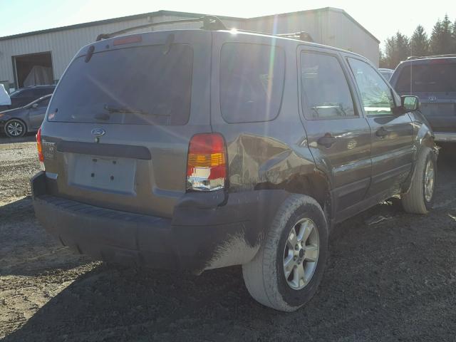 1FMYU93155KA17500 - 2005 FORD ESCAPE XLT GRAY photo 4