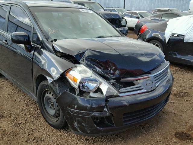 3N1BC13E88L360292 - 2008 NISSAN VERSA S BLACK photo 9