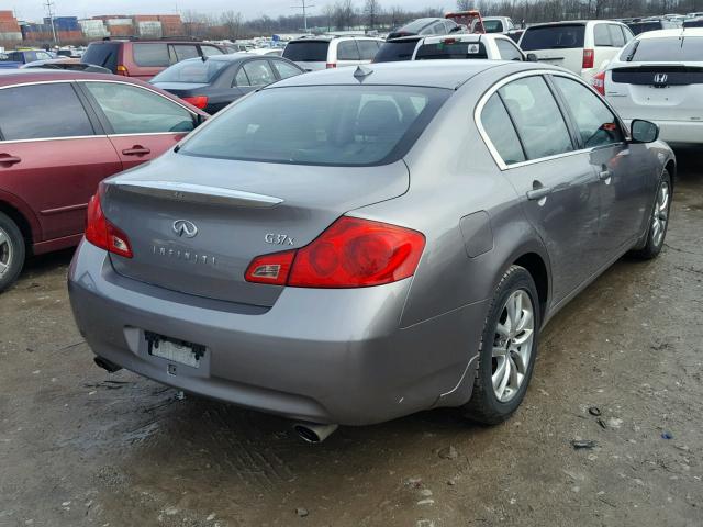 JNKCV61F09M052348 - 2009 INFINITI G37 GRAY photo 4