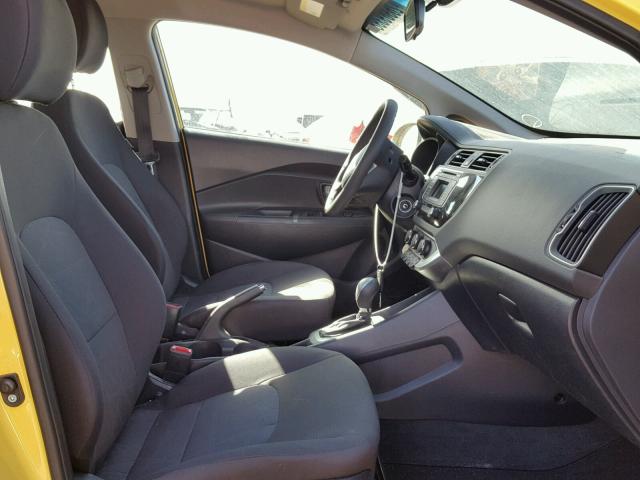 KNADM4A32G6584038 - 2016 KIA RIO LX Դեղին լուսանկար 5