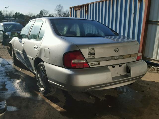 1N4DL01D0YC161832 - 2000 NISSAN ALTIMA XE SILVER photo 3