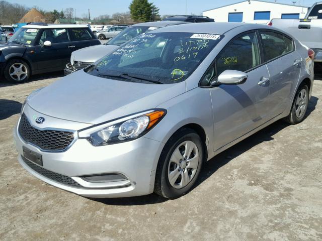 KNAFX4A6XF5340619 - 2015 KIA FORTE LX SILVER photo 2