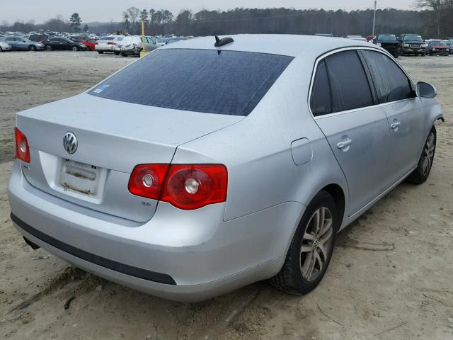 3VWSG71K56M733709 - 2006 VOLKSWAGEN JETTA 2.5 SILVER photo 4