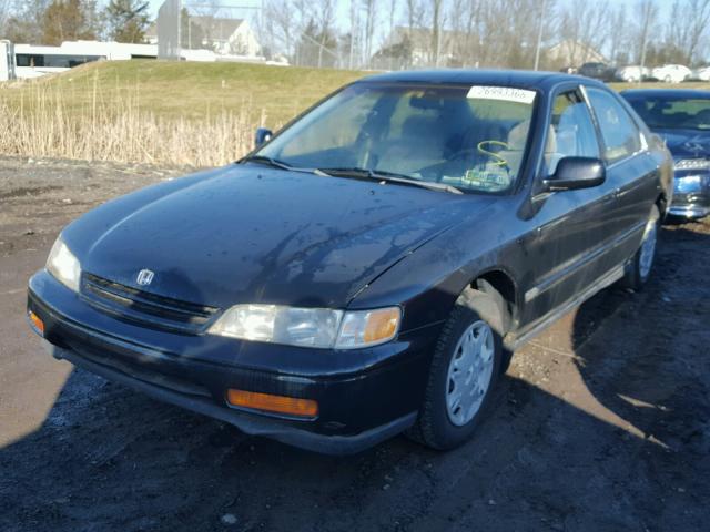 1HGCD5638SA072577 - 1995 HONDA ACCORD LX BLACK photo 2