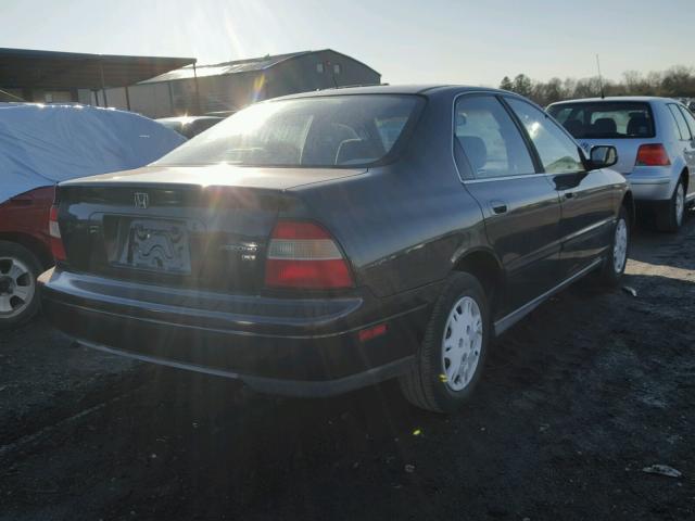 1HGCD5638SA072577 - 1995 HONDA ACCORD LX BLACK photo 4