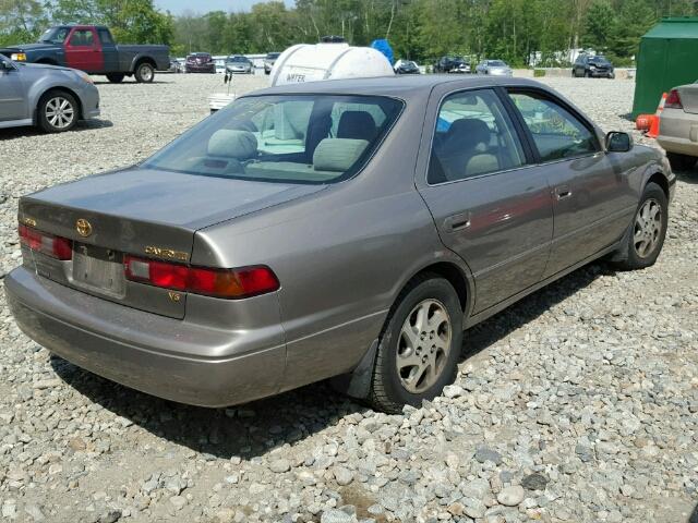 4T1BF22KXXU930035 - 1999 TOYOTA CAMRY LE BROWN photo 4