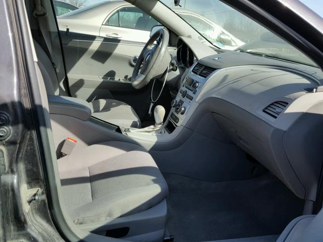 1G1ZA5EB8A4123124 - 2010 CHEVROLET MALIBU LS ნაცრისფერი ფოტო 5