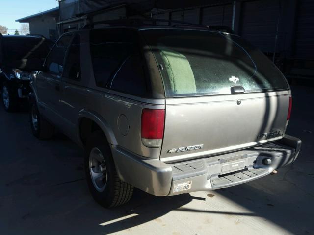 1GNCS18W51K154867 - 2001 CHEVROLET BLAZER TAN photo 3