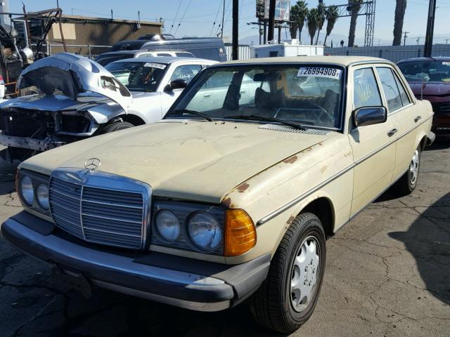 00012313012101483 - 1978 MERCEDES-BENZ 300 D YELLOW photo 2