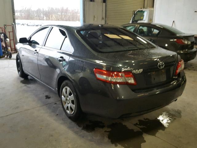 4T1BF3EK5AU043953 - 2010 TOYOTA CAMRY BASE GRAY photo 3