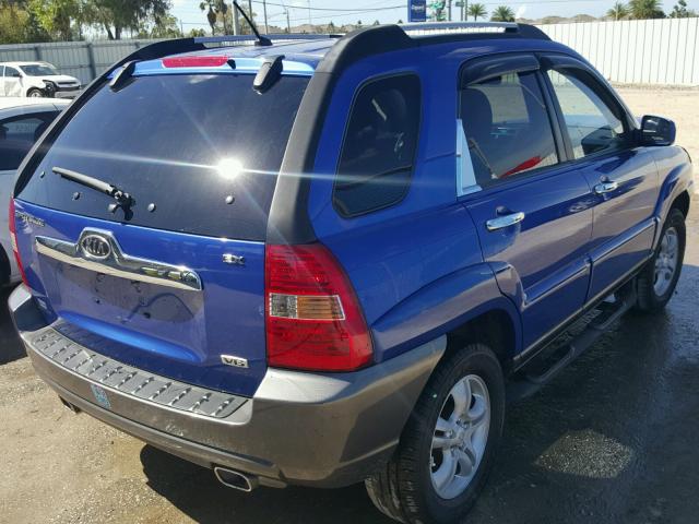 KNDJF723X87454309 - 2008 KIA SPORTAGE E BLUE photo 4