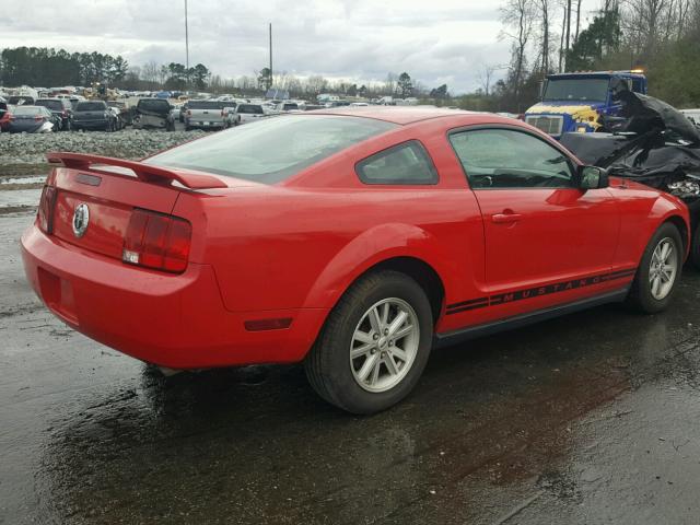 1ZVFT80N965159488 - 2006 FORD MUSTANG RED photo 4