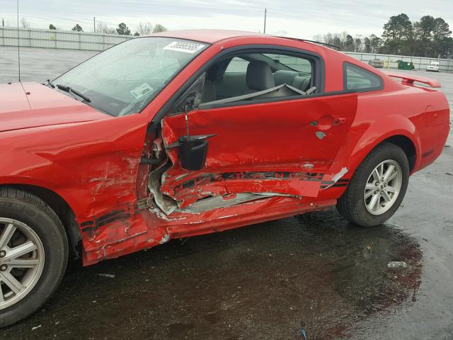 1ZVFT80N965159488 - 2006 FORD MUSTANG RED photo 9