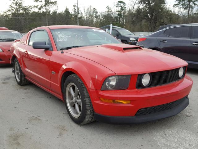 1ZVHT82H865164035 - 2006 FORD MUSTANG GT RED photo 1