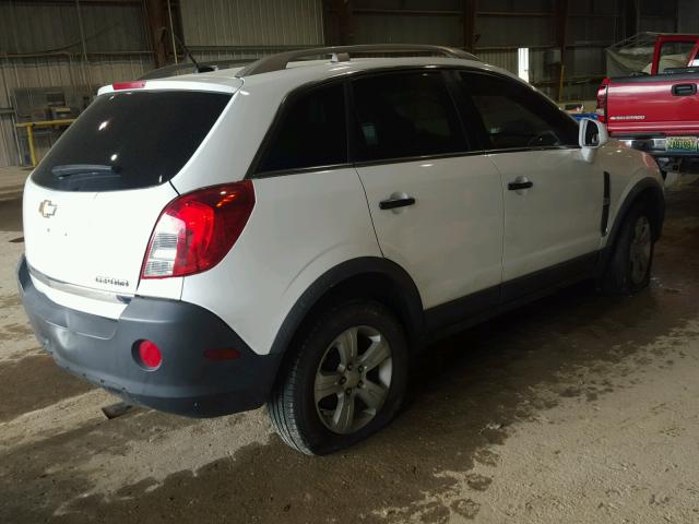 3GNAL2EK3DS598771 - 2013 CHEVROLET CAPTIVA LS WHITE photo 4