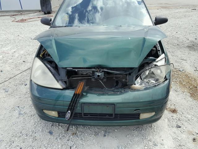 1FAFP343X1W183973 - 2001 FORD FOCUS SE GREEN photo 9