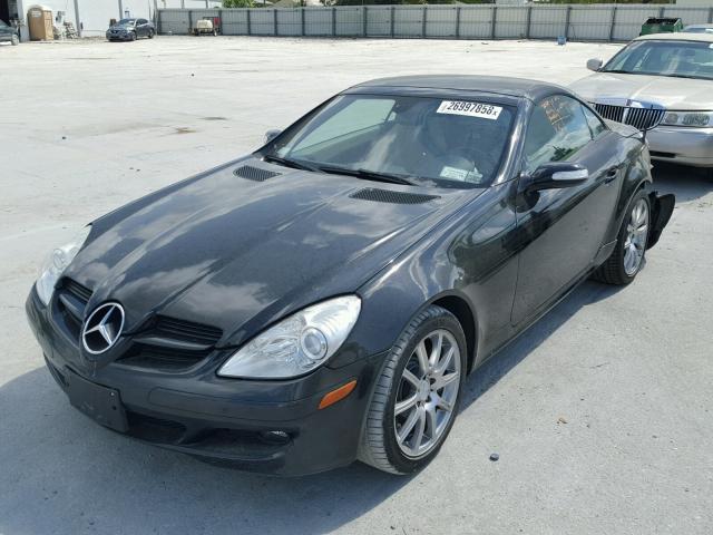 WDBWK56F56F114478 - 2006 MERCEDES-BENZ SLK 350 BLACK photo 2