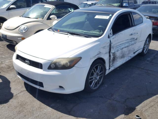 JTKDE167780261238 - 2008 TOYOTA SCION TC WHITE photo 2