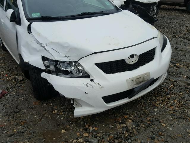 1NXBU4EE7AZ338381 - 2010 TOYOTA COROLLA BA WHITE photo 9