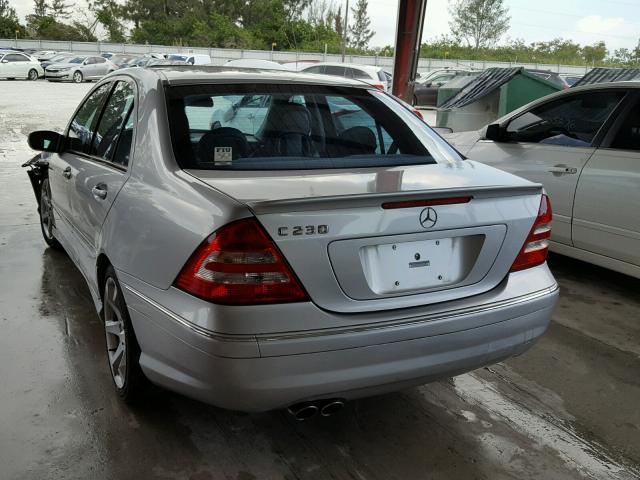 WDBRF52H87A939177 - 2007 MERCEDES-BENZ C 230 SILVER photo 3