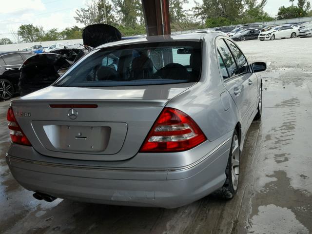 WDBRF52H87A939177 - 2007 MERCEDES-BENZ C 230 SILVER photo 4